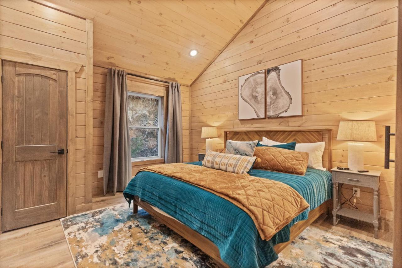 Mins To Gburg Sleeps 8 Hot Tub Arcade Area Pool Villa Gatlinburg Eksteriør bilde