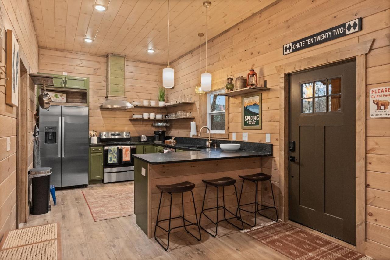 Mins To Gburg Sleeps 8 Hot Tub Arcade Area Pool Villa Gatlinburg Eksteriør bilde