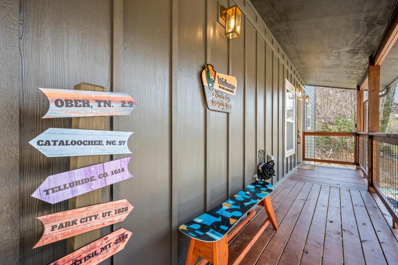 Mins To Gburg Sleeps 8 Hot Tub Arcade Area Pool Villa Gatlinburg Eksteriør bilde