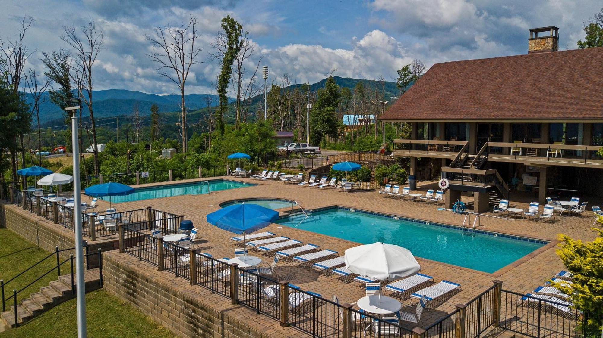 Mins To Gburg Sleeps 8 Hot Tub Arcade Area Pool Villa Gatlinburg Eksteriør bilde